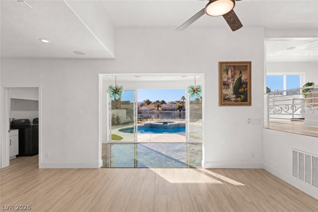 2493 Sun Reef Road
