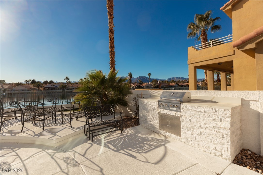 2493 Sun Reef Road
