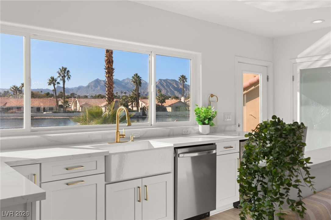2493 Sun Reef Road