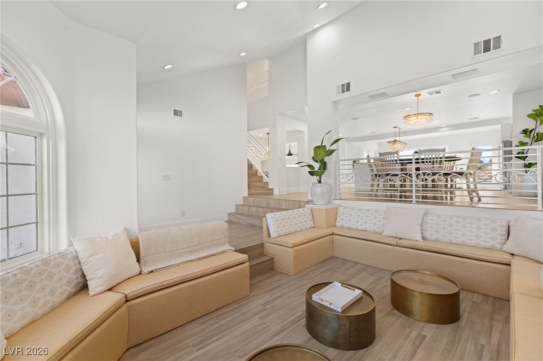2493 Sun Reef Road