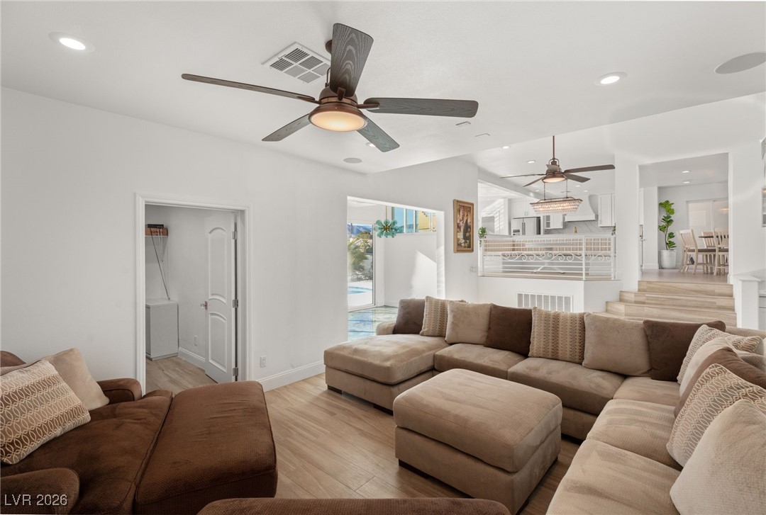 2493 Sun Reef Road