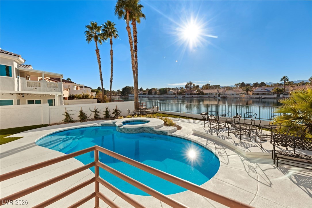2493 Sun Reef Road