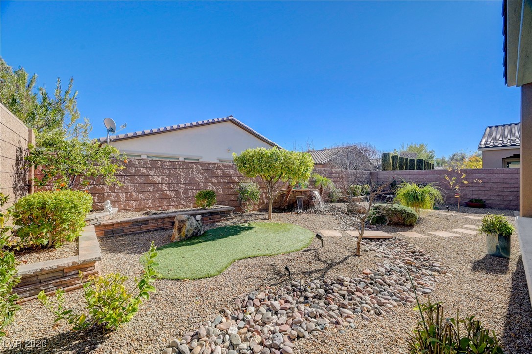 5748 Pleasant Palms Street