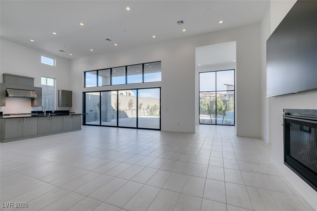 10710 Agate Cliffs Avenue