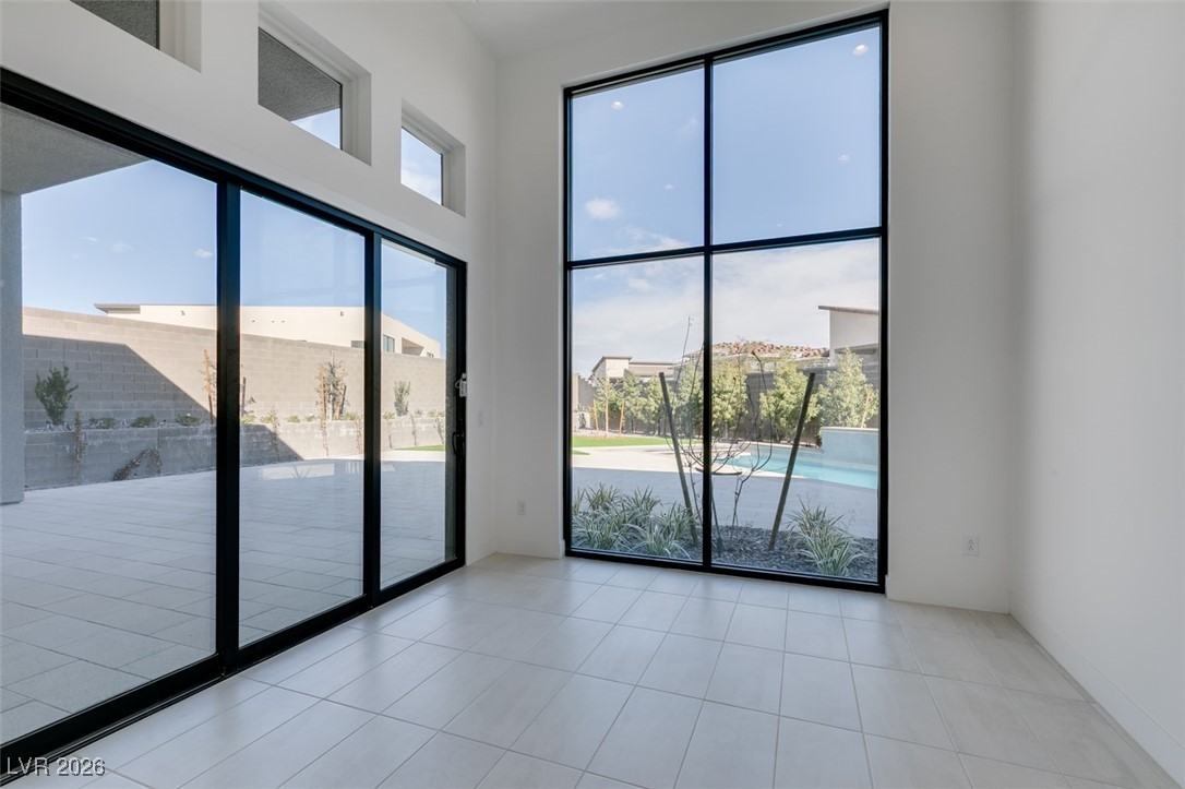 10710 Agate Cliffs Avenue