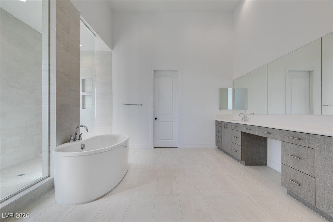 10710 Agate Cliffs Avenue