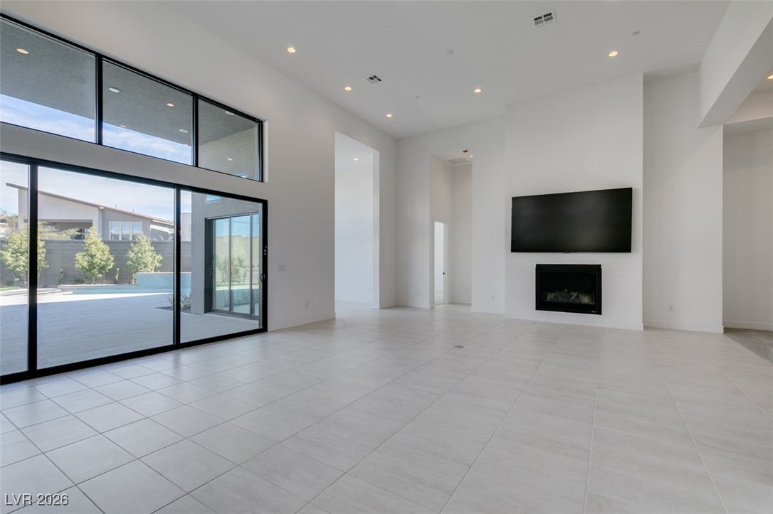 10710 Agate Cliffs Avenue