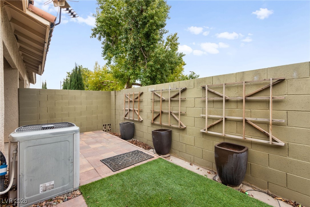 3420 Wexford Lane 102