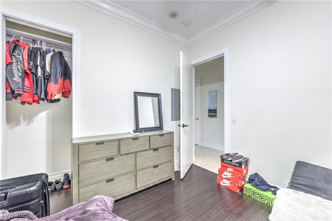 4525 Dean Martin Drive 304