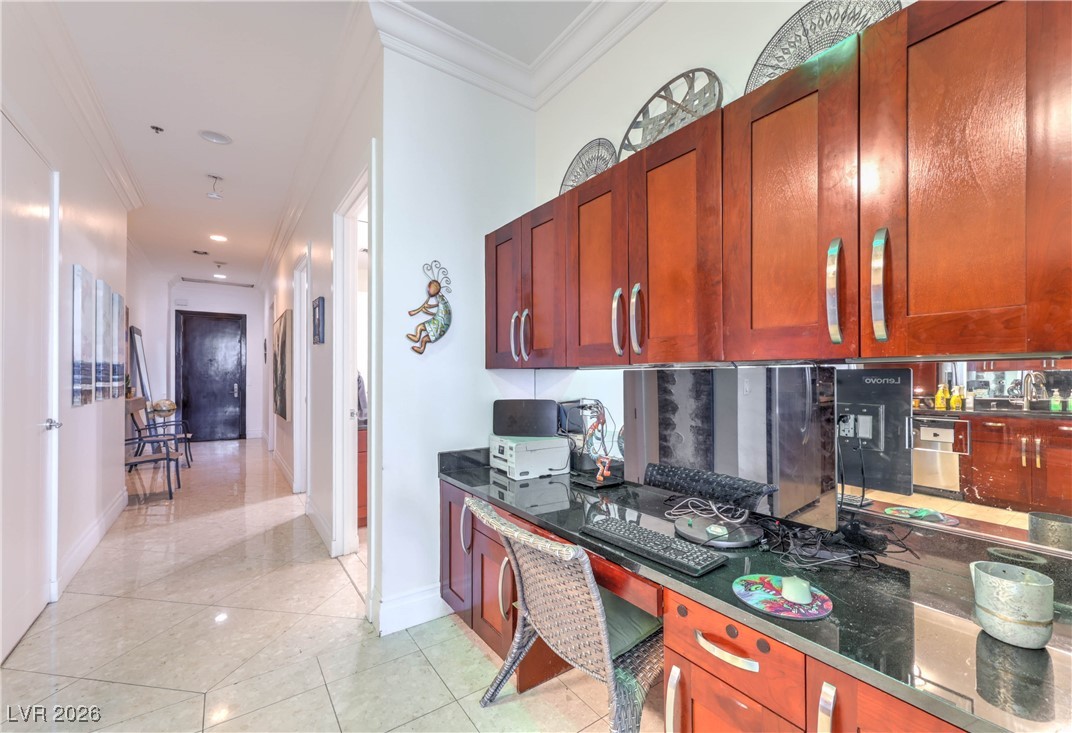 4525 Dean Martin Drive 304