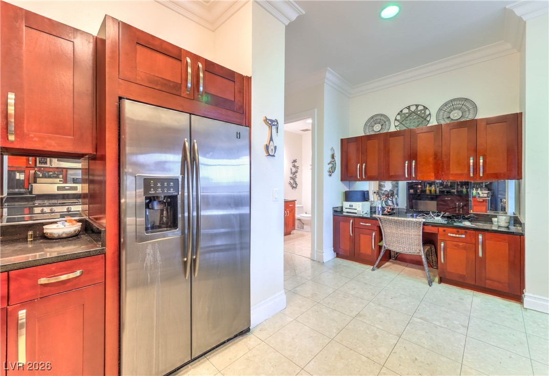 4525 Dean Martin Drive 304