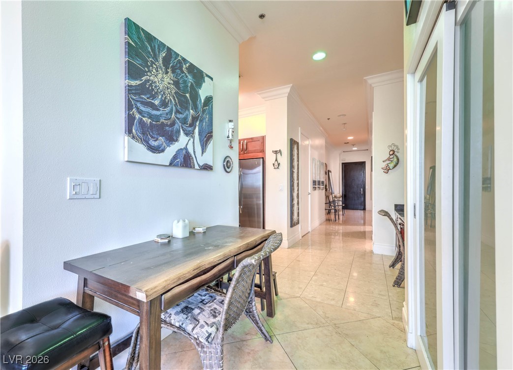 4525 Dean Martin Drive 304