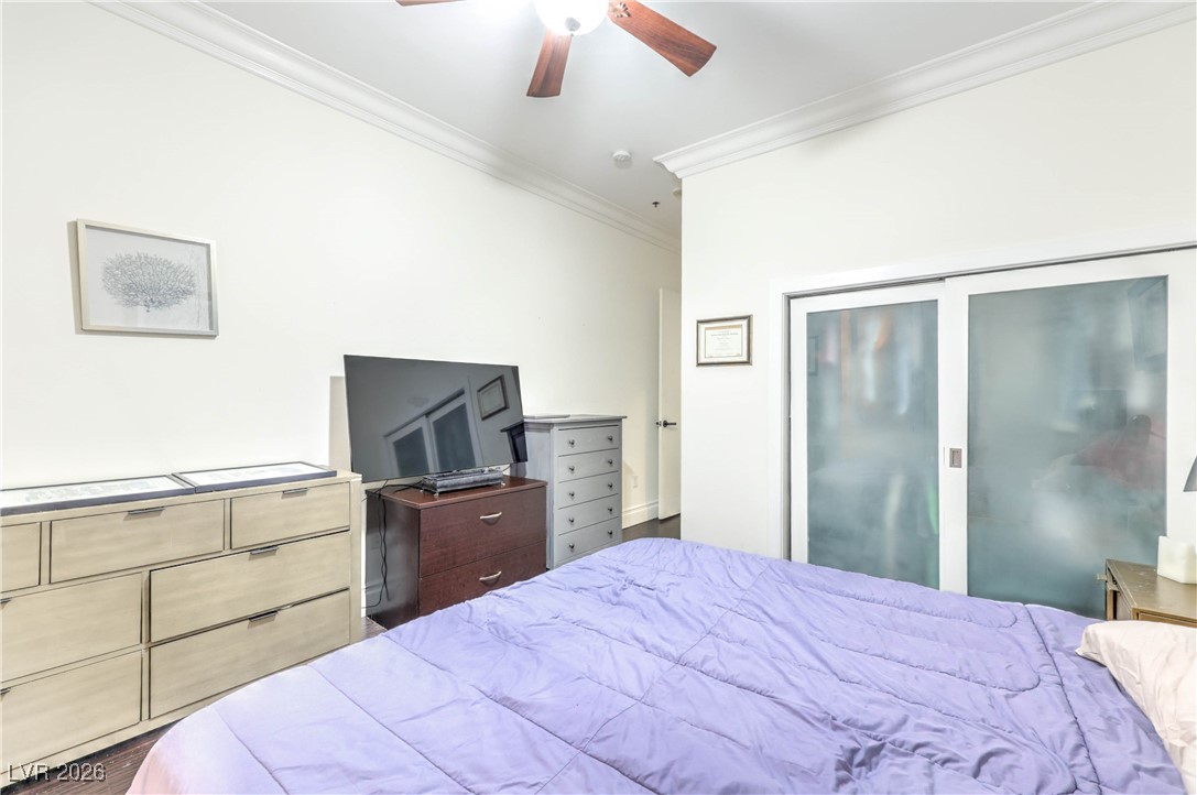 4525 Dean Martin Drive 304