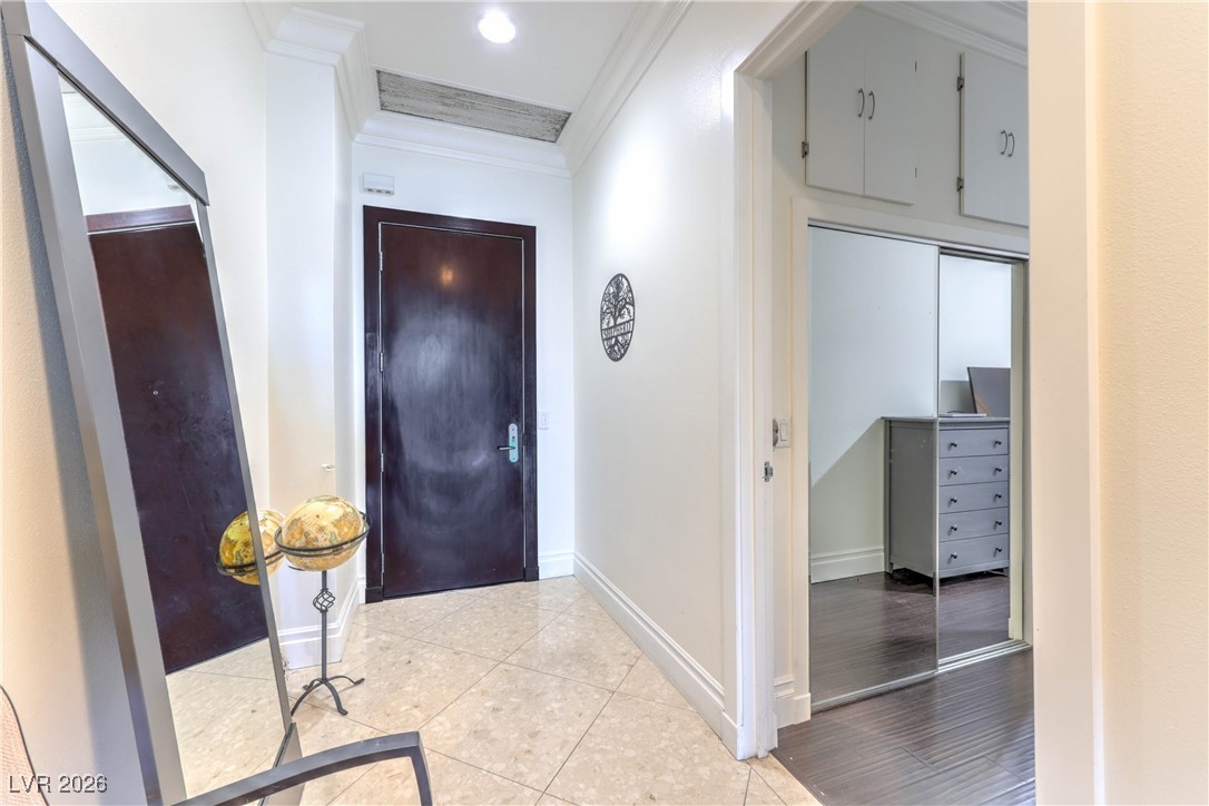 4525 Dean Martin Drive 304