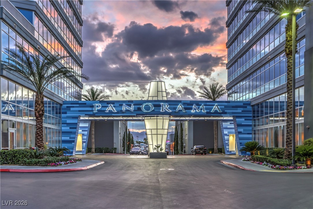 4525 Dean Martin Drive 304