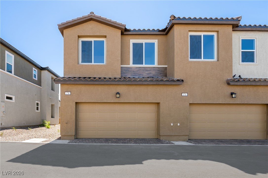 176 Freeport View Place