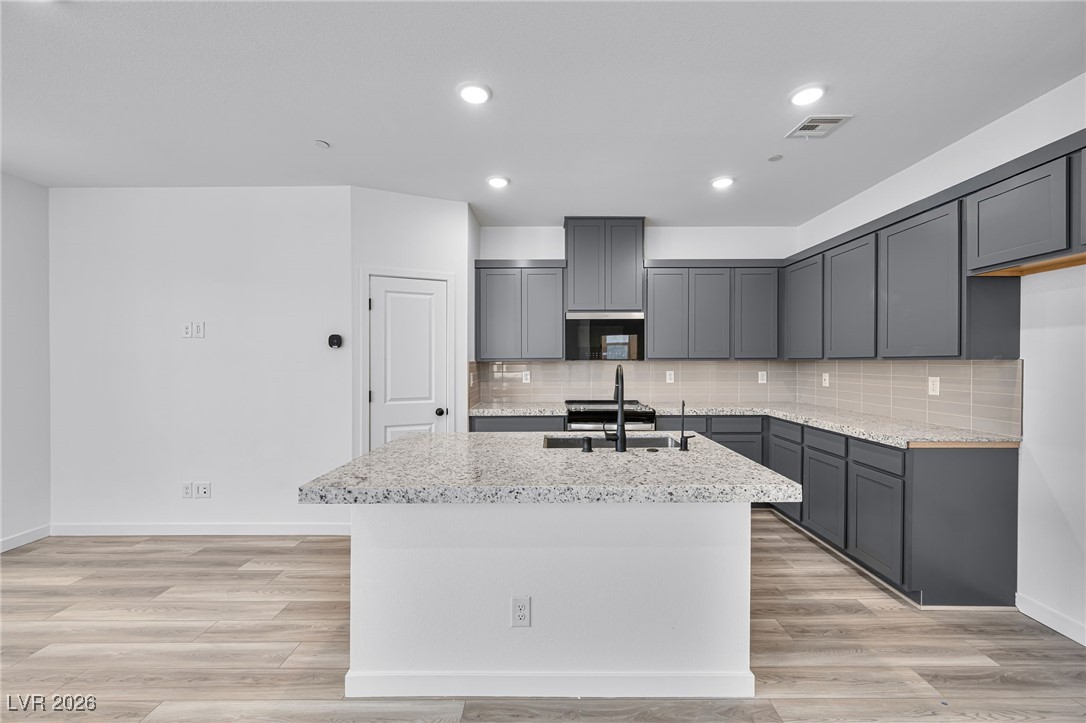 176 Freeport View Place