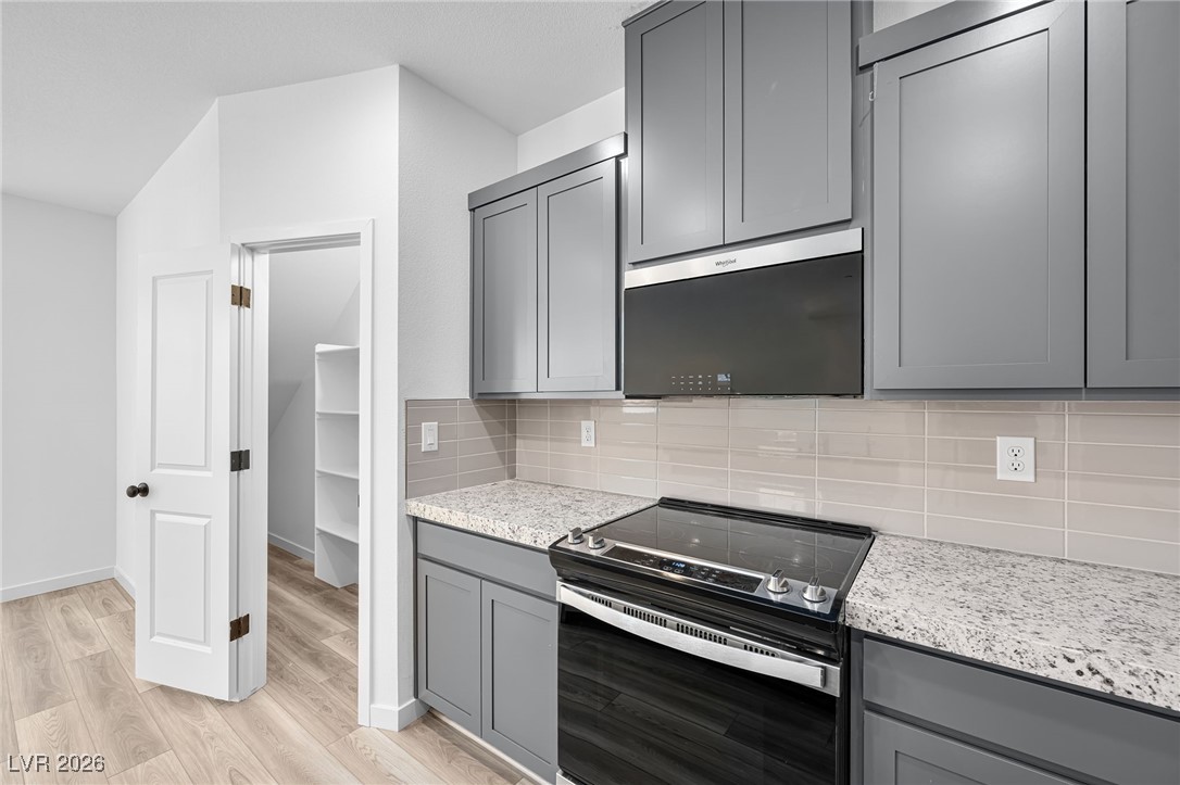 176 Freeport View Place