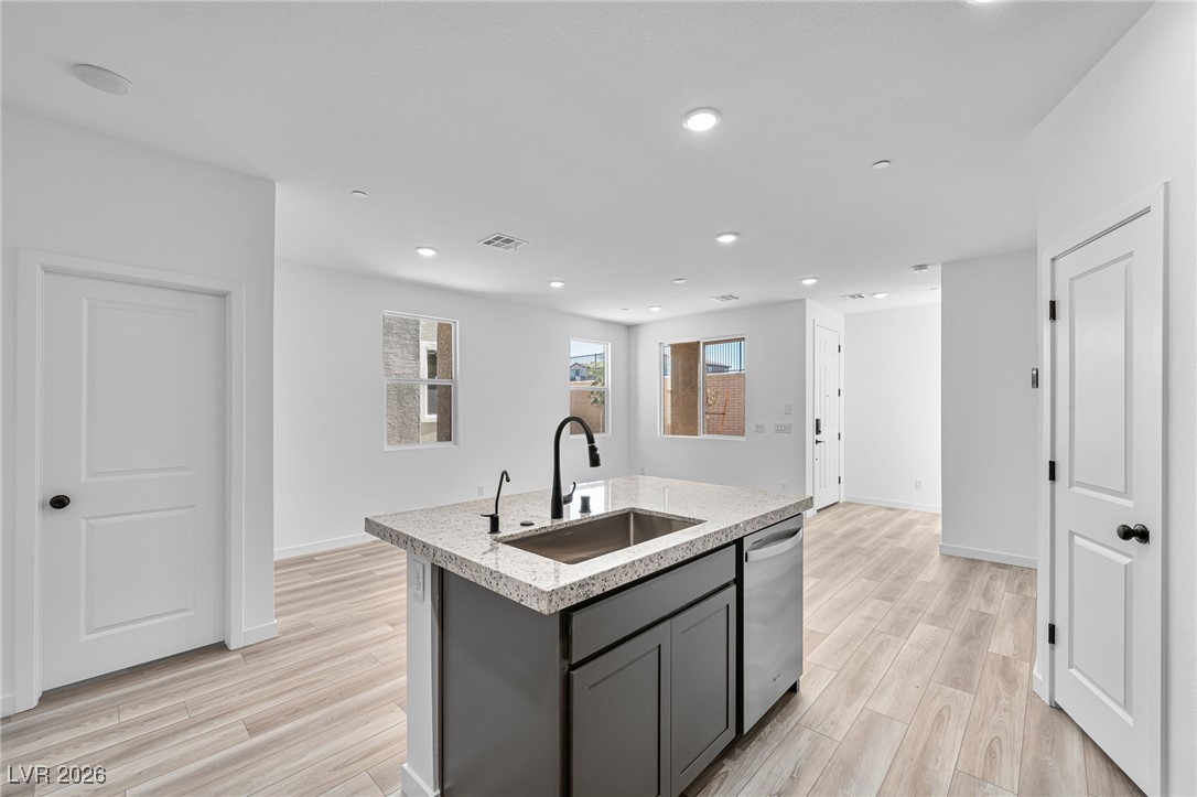 176 Freeport View Place