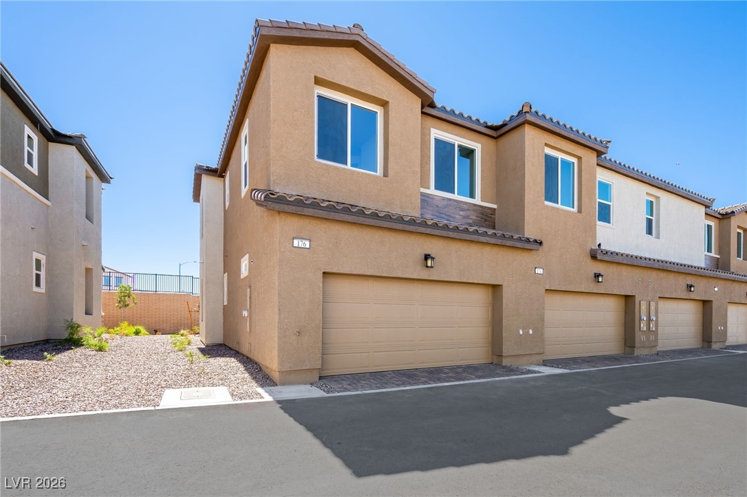 176 Freeport View Place