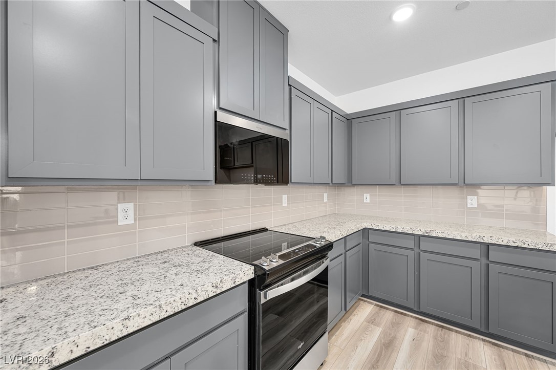 176 Freeport View Place