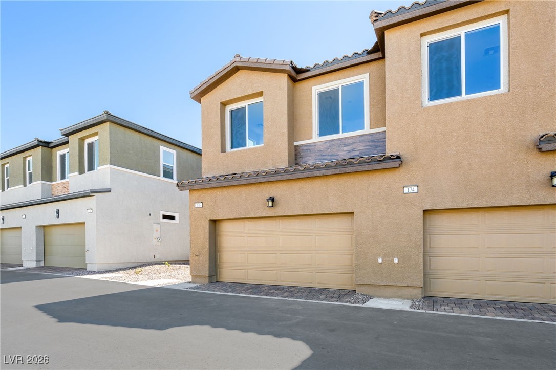 176 Freeport View Place