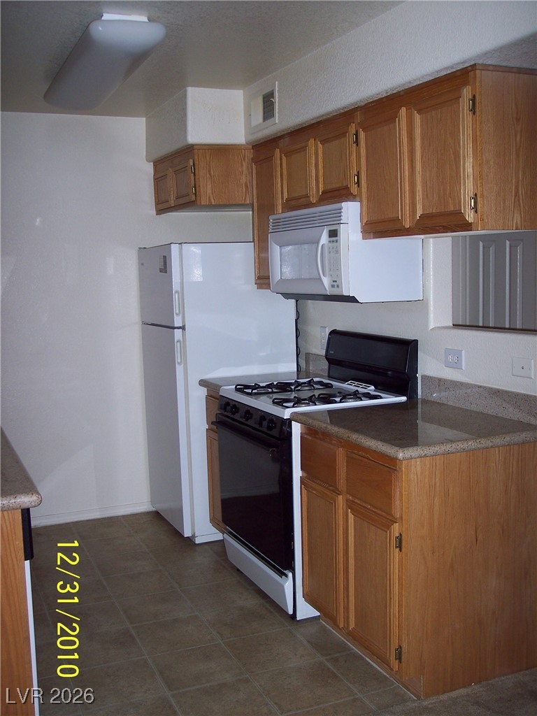 3318 North Decatur Boulevard 2077