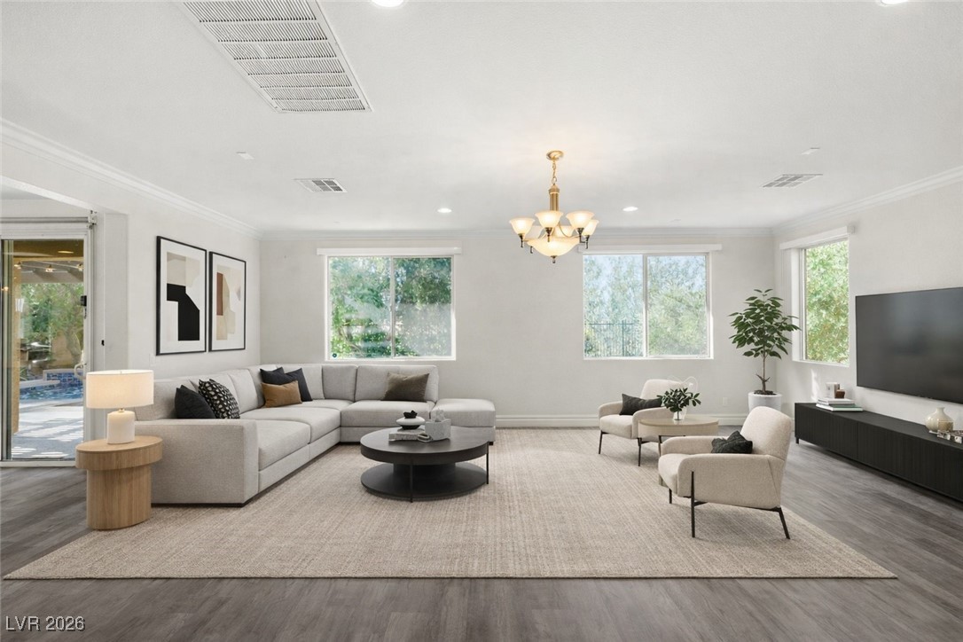 937 Rue Grand Paradis Lane