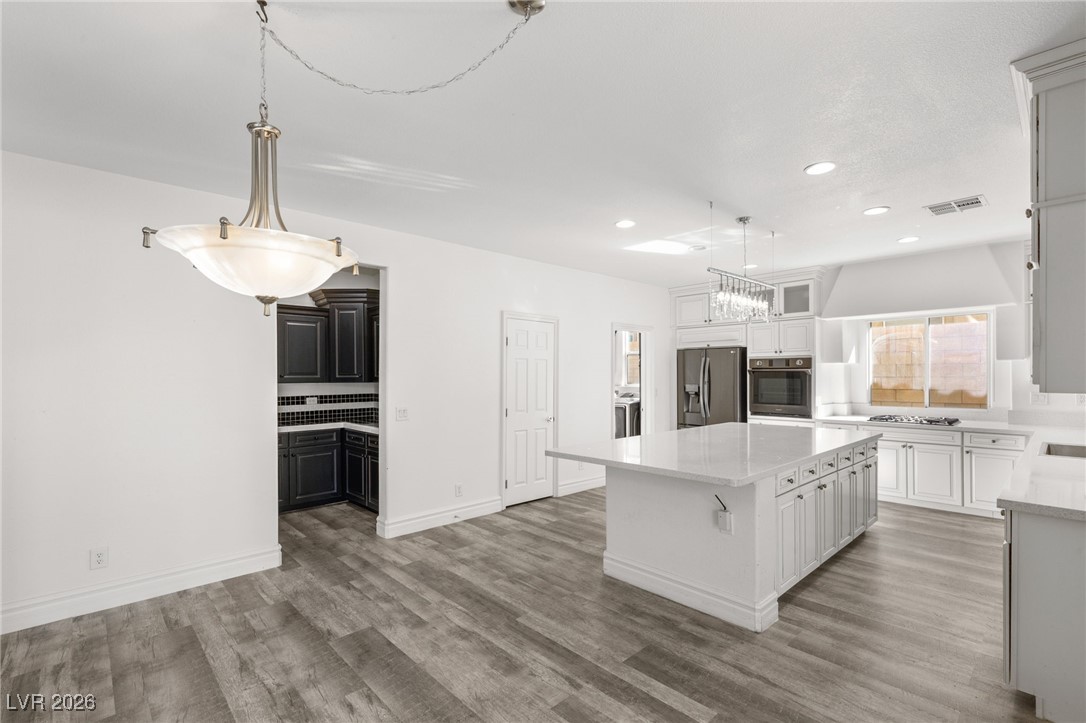 937 Rue Grand Paradis Lane