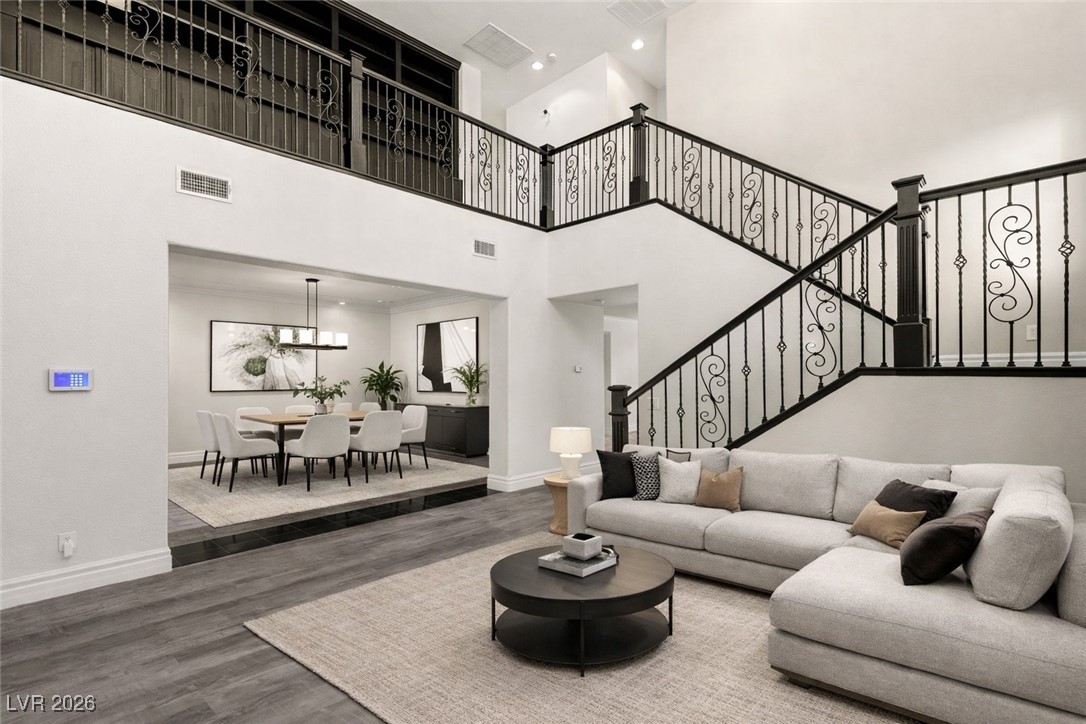 937 Rue Grand Paradis Lane