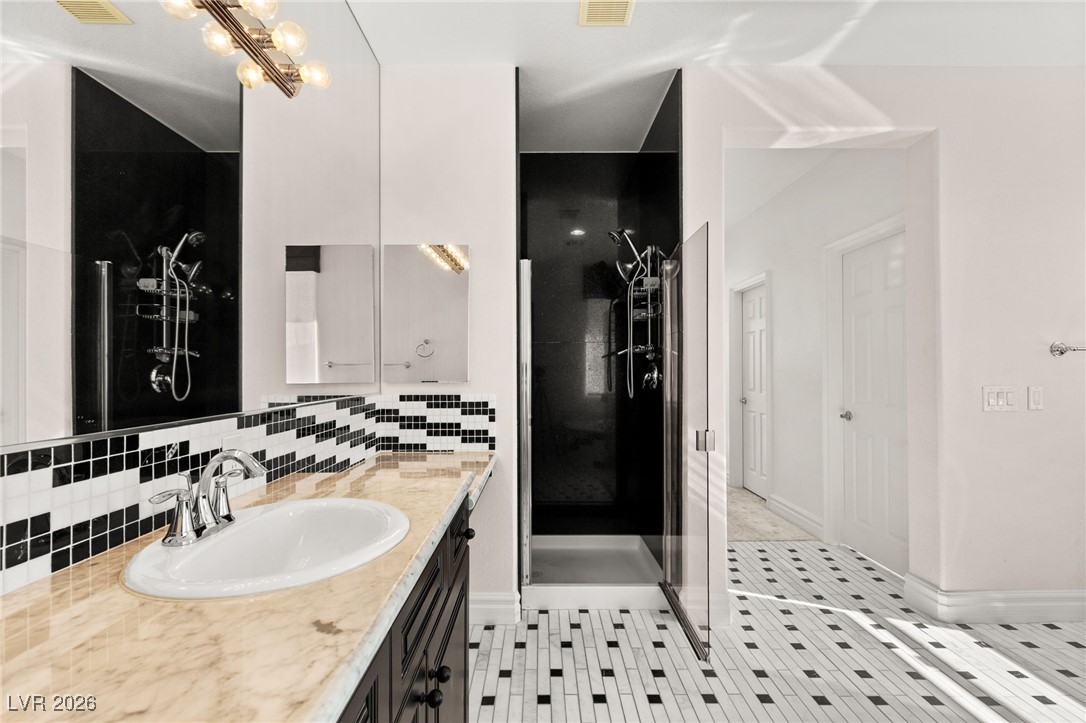 937 Rue Grand Paradis Lane