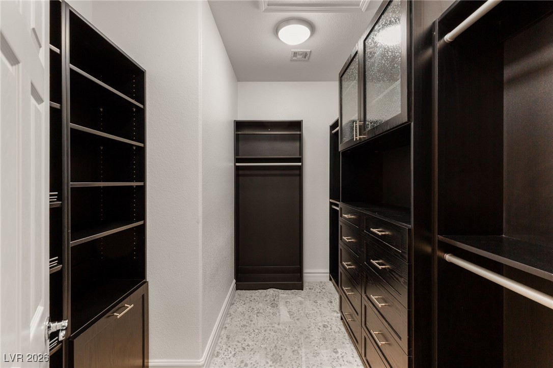 937 Rue Grand Paradis Lane