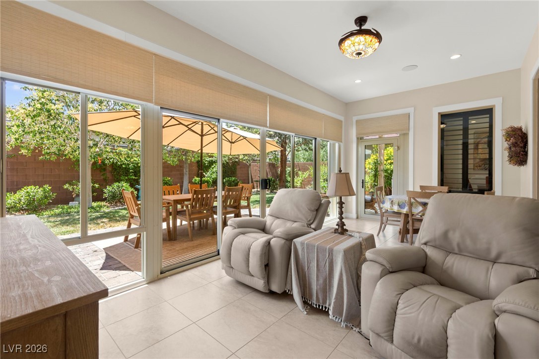 6810 Silver Crescent Street