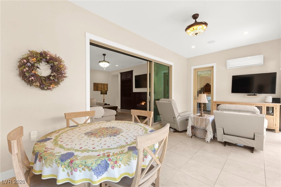 6810 Silver Crescent Street