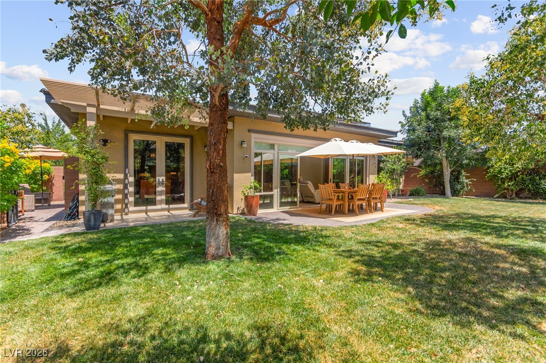 6810 Silver Crescent Street