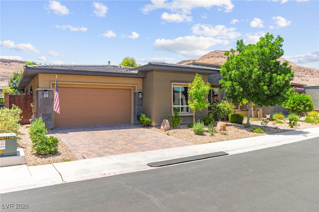 6810 Silver Crescent Street