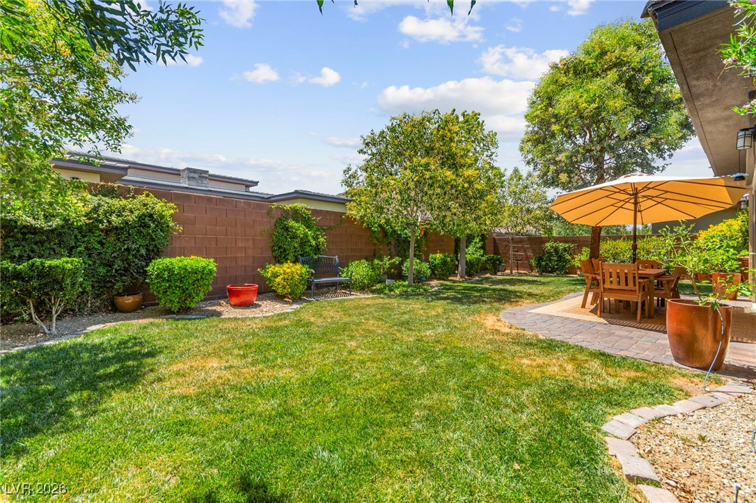 6810 Silver Crescent Street