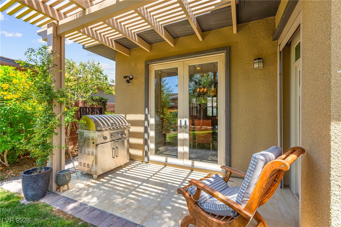 6810 Silver Crescent Street