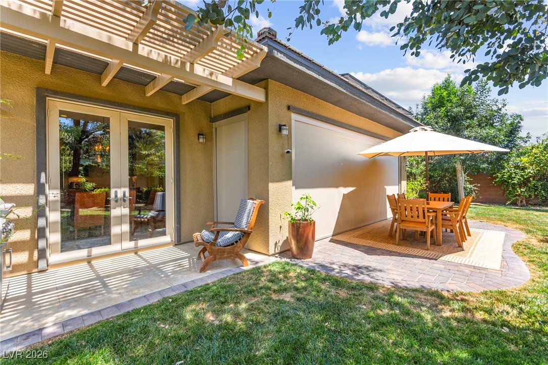 6810 Silver Crescent Street