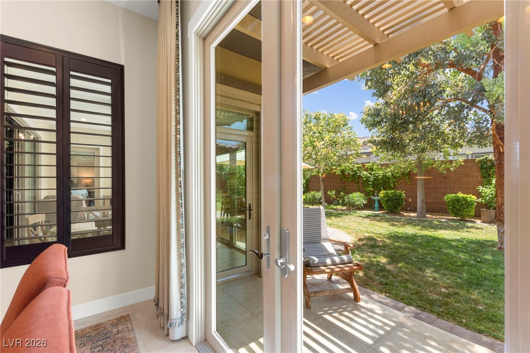 6810 Silver Crescent Street