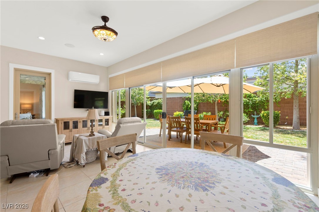 6810 Silver Crescent Street