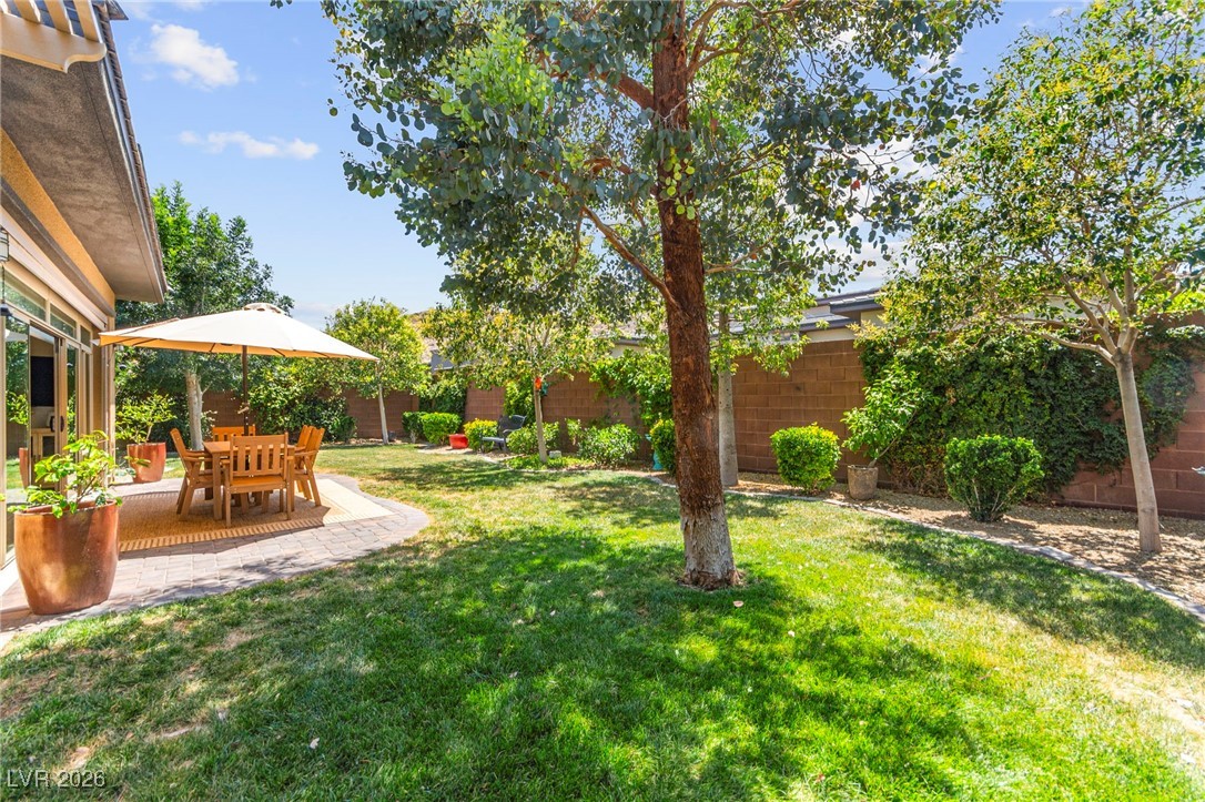 6810 Silver Crescent Street