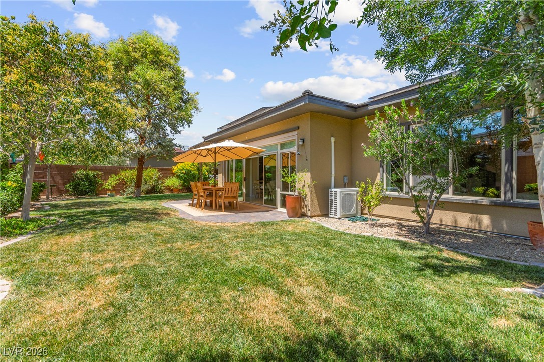 6810 Silver Crescent Street