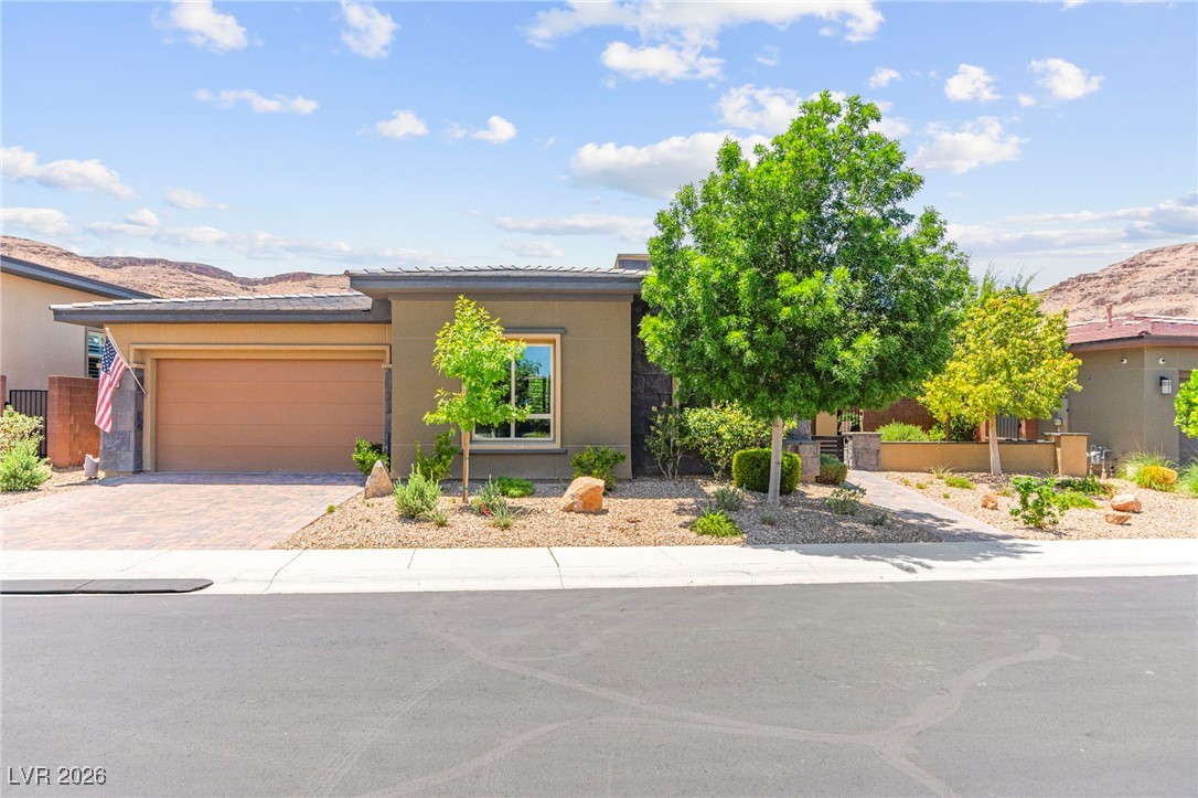 6810 Silver Crescent Street