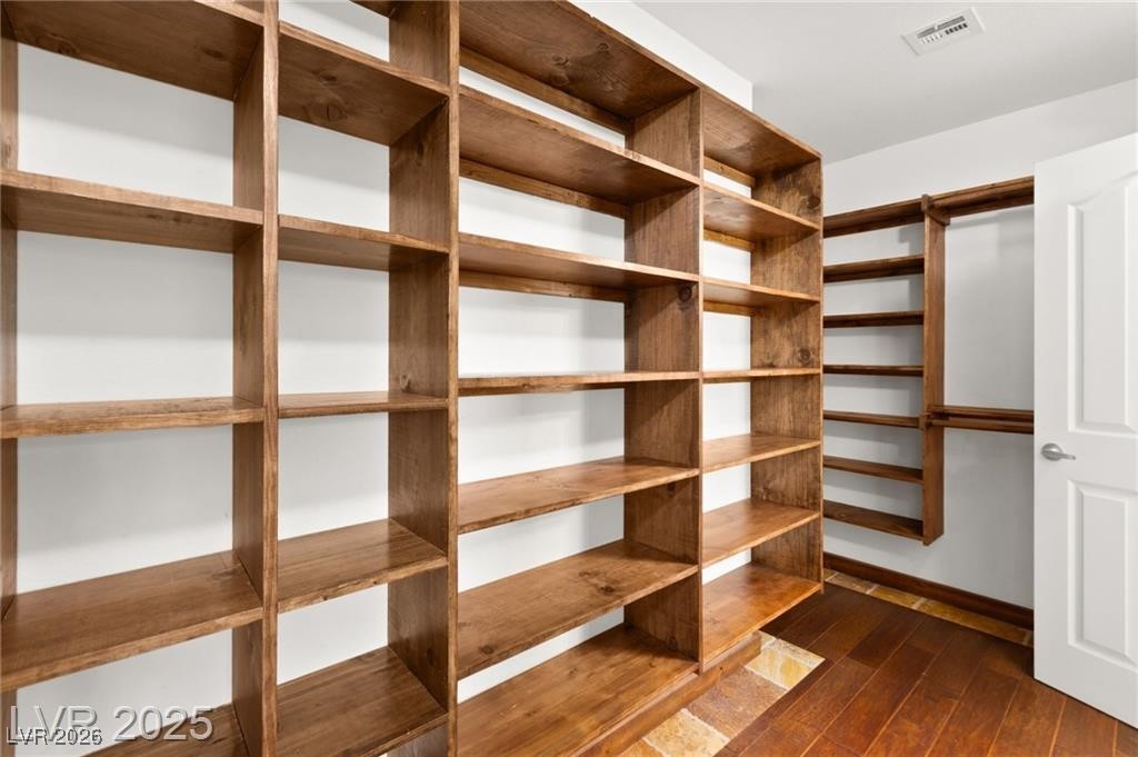 1008 Oceanwood Avenue