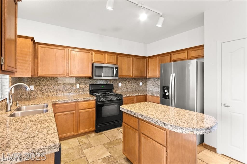 1008 Oceanwood Avenue