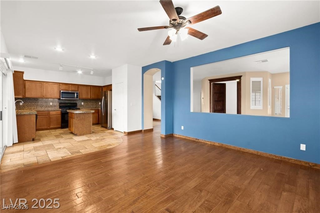 1008 Oceanwood Avenue