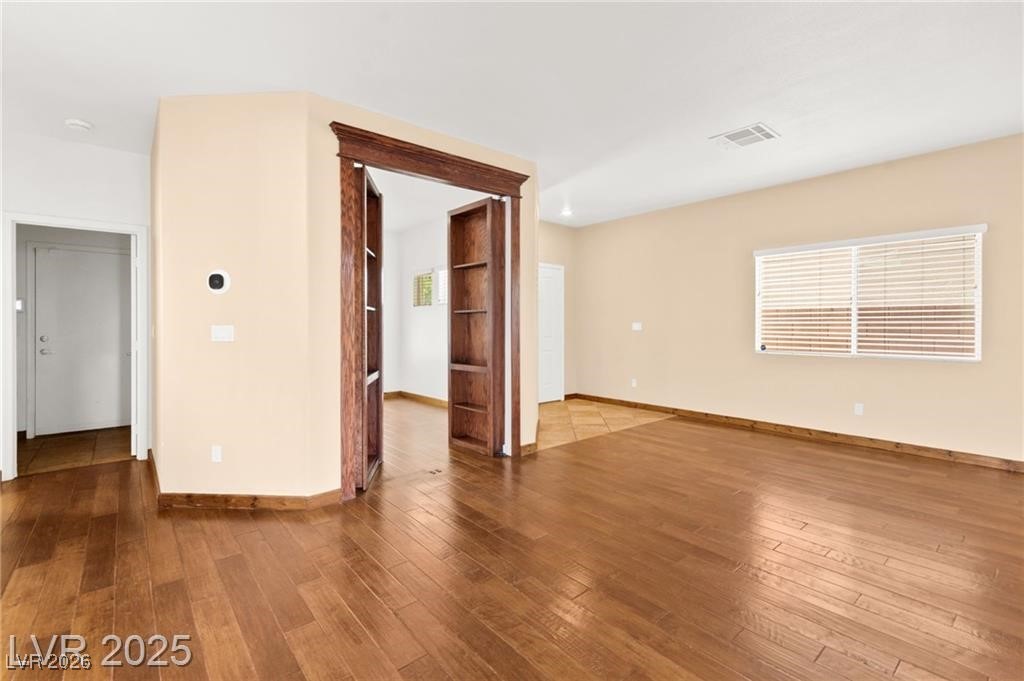 1008 Oceanwood Avenue