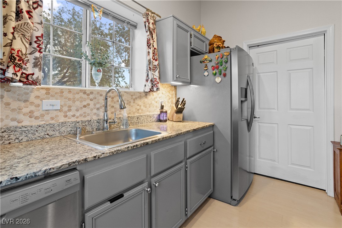 5320 Portavilla Court 101