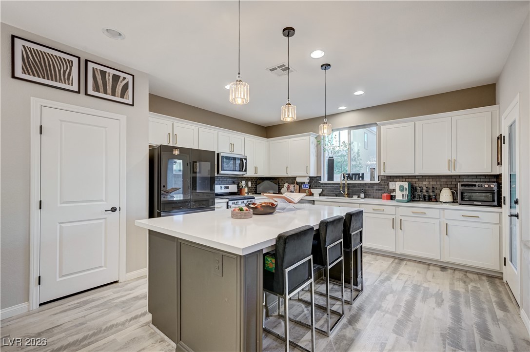 10462 Skye Night Avenue